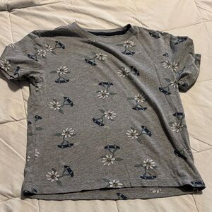 Old Navy Gray Kids' T-Shirt with Floral and Skateboard Design